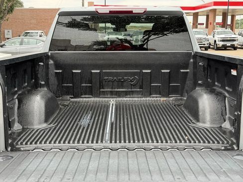 Used 2025 Chevrolet Silverado 1500 LT AWD/4WD image 28
