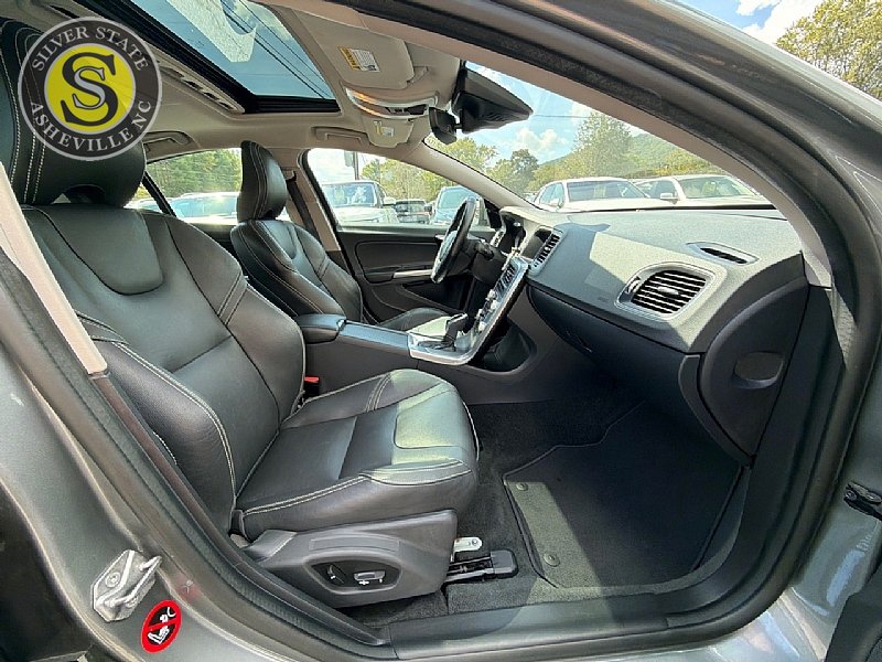Used 2018 Volvo S60 T5 Dynamic w/ Vision Package AWD/4WD image 15