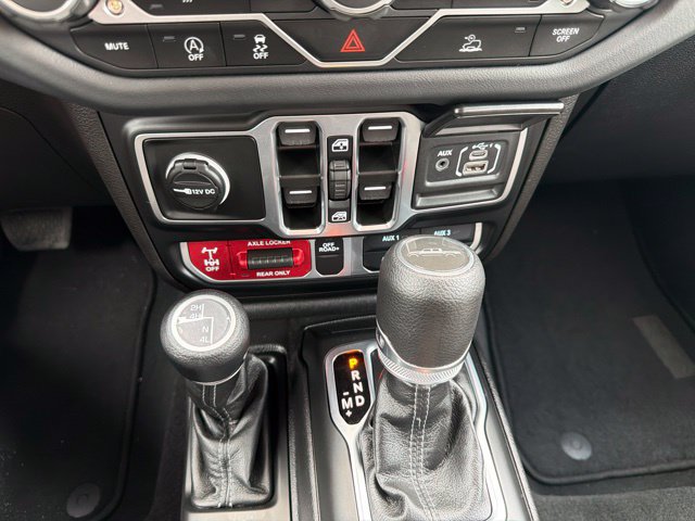 Used 2026 Jeep Gladiator Mojave AWD/4WD image 17