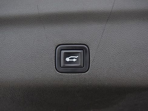 Used 2023 Chevrolet Tahoe High Country AWD/4WD image 24