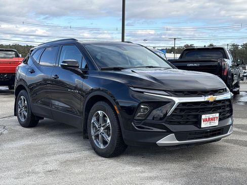 Used 2023 Chevrolet Blazer LT w/ Sound & Technology Package image 3