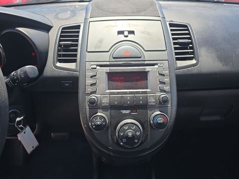 Used 2011 Kia Soul + w/ Audio Pkg FWD image 16