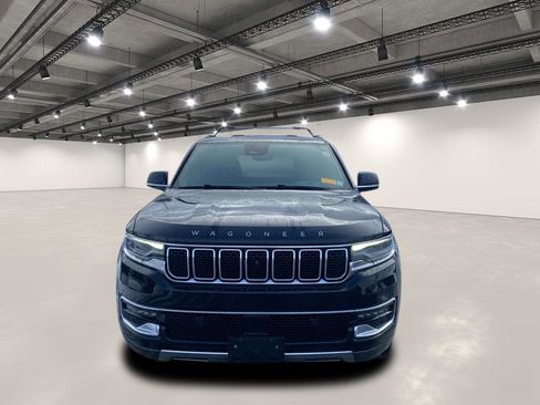 Used 2022 Jeep Wagoneer Series III w/ Premium Group I image 2