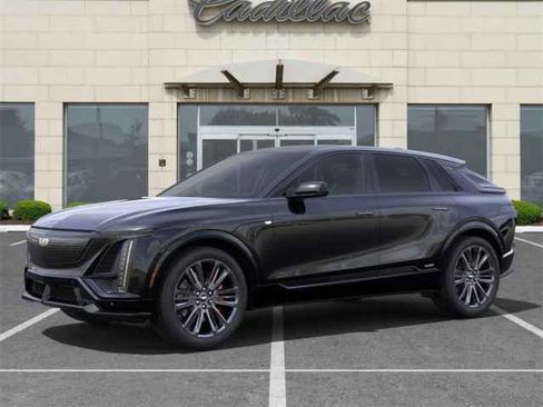 New 2026 Cadillac Lyriq V image 2
