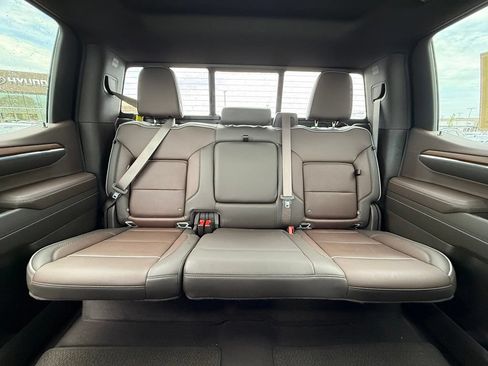 Used 2024 GMC Sierra 1500 Denali w/ Technology Package AWD/4WD image 29