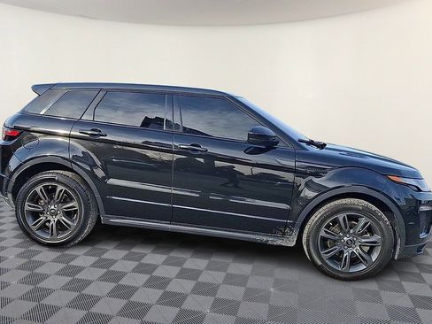 Used 2019 Land Rover Range Rover Evoque SE Premium image 9