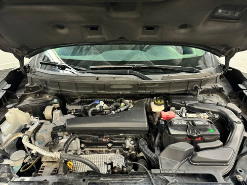 Used 2017 Nissan Rogue SV image 10