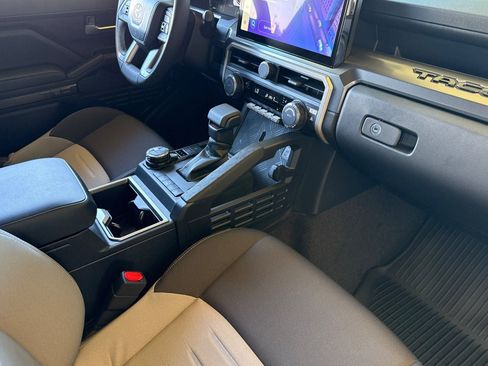 New 2025 Toyota Tacoma TRD Off-Road image 17