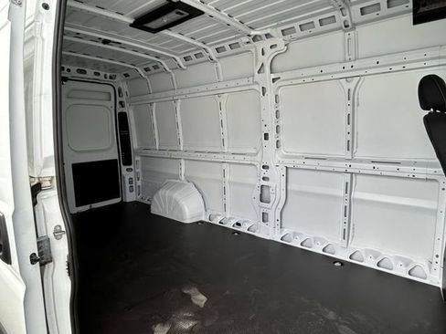 New 2024 RAM ProMaster 3500 w/ Premium Convenience Group FWD image 10