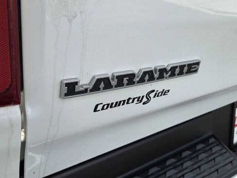 Used 2023 RAM 1500 Laramie AWD/4WD image 4