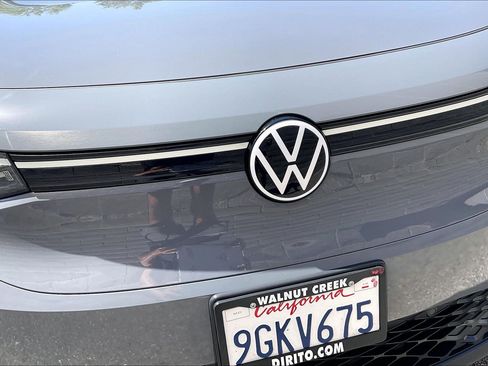 Certified 2023 Volkswagen ID.4 Pro RWD image 29