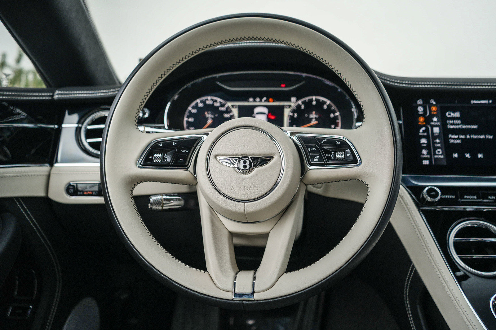 Used 2024 Bentley Continental GT V8 AWD/4WD image 18