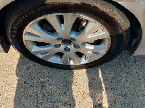 Used 2011 Toyota Avalon FWD image 7