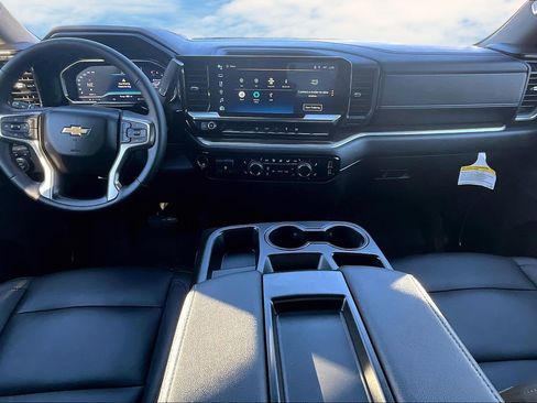 Used 2022 Chevrolet Silverado 1500 LT image 8