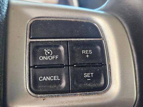 Used 2019 Dodge Journey SE w/ Premium Group image 13