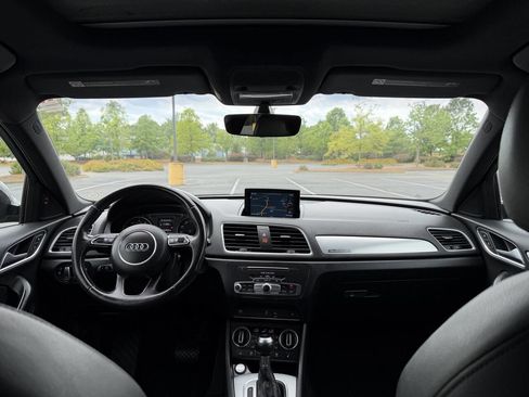 Used 2017 Audi Q3 2.0T Prestige w/ Prestige Package image 19