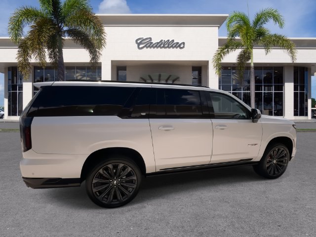 Certified 2025 Cadillac Escalade ESV V AWD/4WD image 15