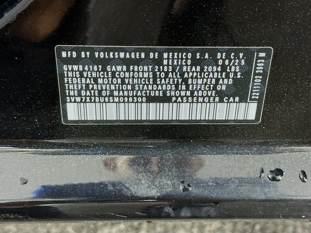 Used 2025 Volkswagen Jetta SE FWD image 39