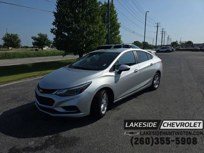 Used 2017 Chevrolet Cruze LT w/ LT Convenience Package