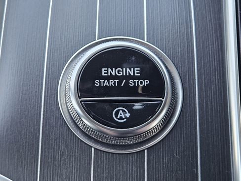 Certified 2025 Mercedes-Benz GLC 300 image 22