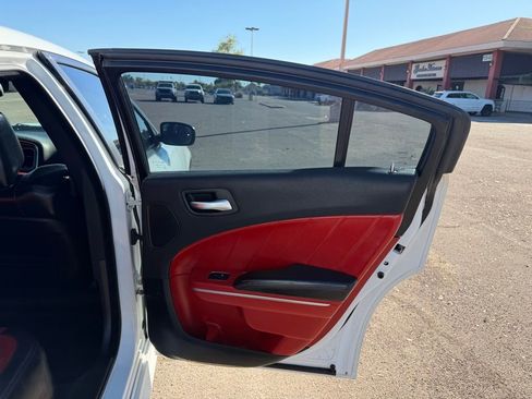 Used 2017 Dodge Charger R/T Scat Pack w/ Technology Group image 16