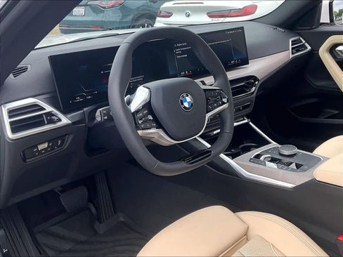 Used 2025 BMW 230i Coupe w/ Convenience Package image 16