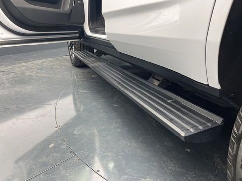 Used 2024 Chevrolet Tahoe High Country image 17