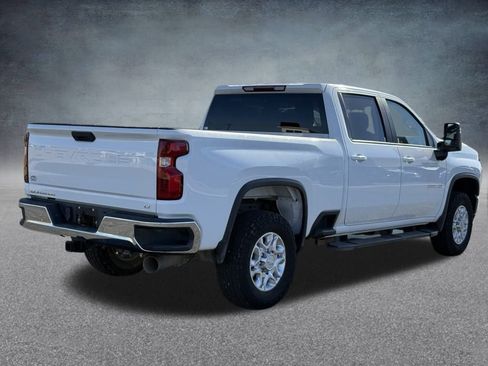 Used 2020 Chevrolet Silverado 2500 LT w/ Z71 Off-Road Package image 3