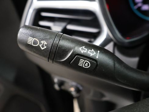 Used 2020 Chevrolet Equinox LT image 36