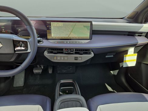 New 2026 Nissan Leaf Platinum+ image 23