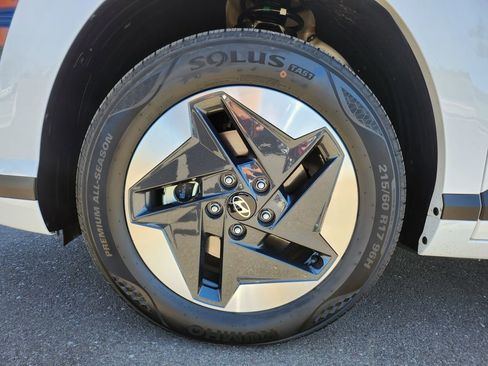 Certified 2025 Hyundai Kona SE FWD image 34