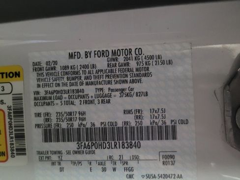 Used 2020 Ford Fusion SE FWD image 33
