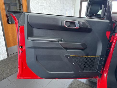 Used 2024 Ford Bronco Badlands w/ Sasquatch Package AWD/4WD image 35