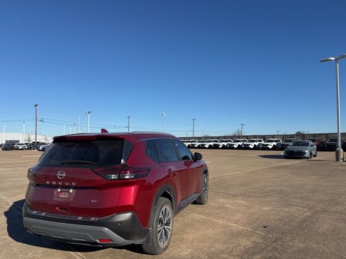 Certified 2023 Nissan Rogue SV w/ SV Premium Package image 7