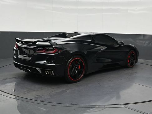Used 2022 Chevrolet Corvette Stingray Premium Conv w/ Z51 Performance Package RWD image 5