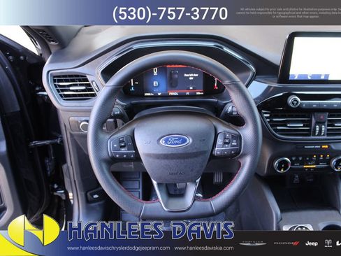 Used 2025 Ford Escape ST-Line AWD/4WD image 16