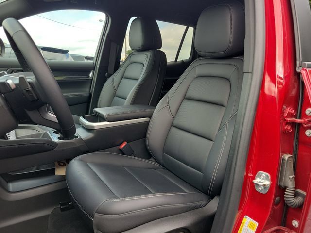Used 2025 GMC Terrain Elevation w/ Elevation Premium Package AWD/4WD image 24