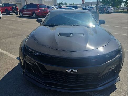 Used 2019 Chevrolet Camaro SS image 5