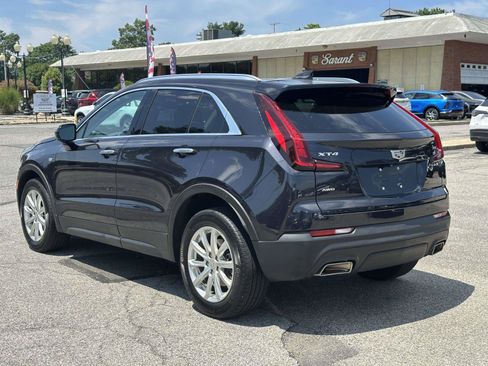Used 2023 Cadillac XT4 Luxury w/ Cold Weather Package AWD/4WD image 4