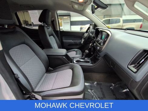 Used 2015 Chevrolet Colorado Z71 AWD/4WD image 27