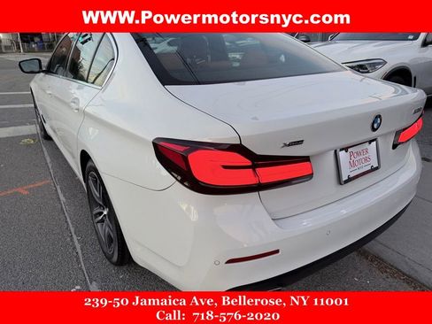 Used 2022 BMW 530i xDrive w/ Convenience Package image 7
