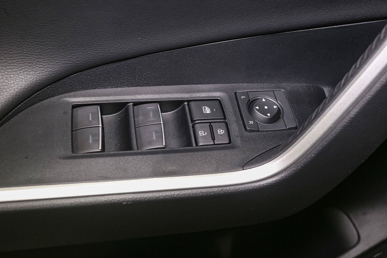 Used 2023 Toyota RAV4 XSE AWD/4WD image 45