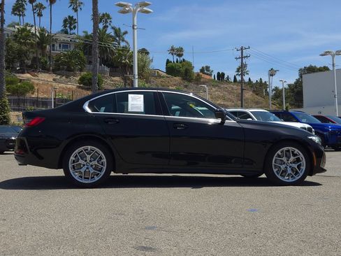 Used 2025 BMW 330i Sedan w/ Premium Package RWD image 5