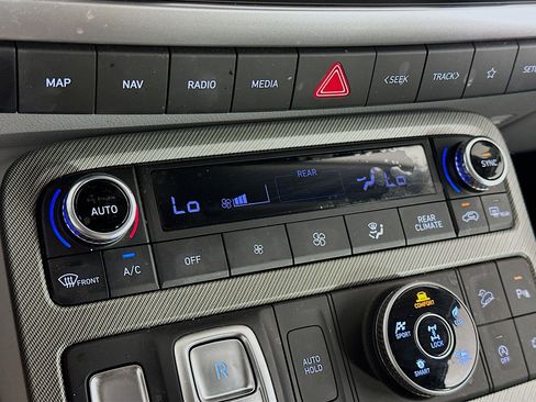 Used 2025 Hyundai Palisade SEL AWD/4WD image 24