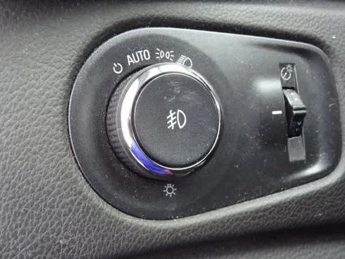 Used 2016 Cadillac SRX Premium w/ Midnight Edition Package FWD image 10