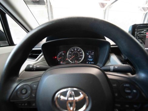 Used 2022 Toyota Corolla Cross L AWD/4WD image 15