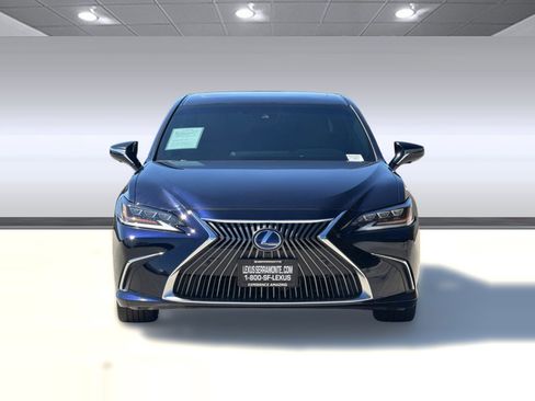 Used 2021 Lexus ES 300h ES 300h Luxury w/ Accessory Package image 5