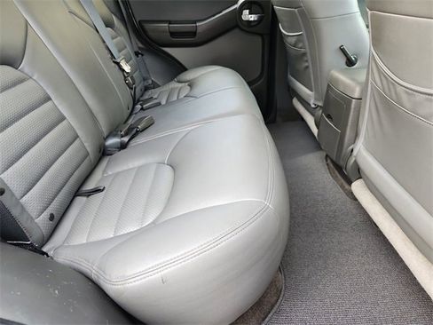 Used 2015 Nissan Xterra S image 22