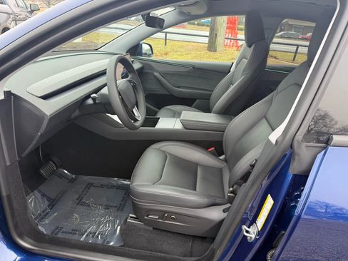 Used 2026 Tesla Model Y Long Range RWD image 11