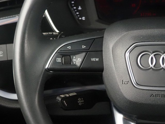 Used 2023 Audi Q3 quattro 2.0T Premium w/ Black Optic Sport Package AWD/4WD image 18